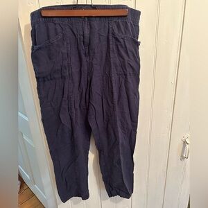 Next Women's 14 Navy blue linen Capris pants